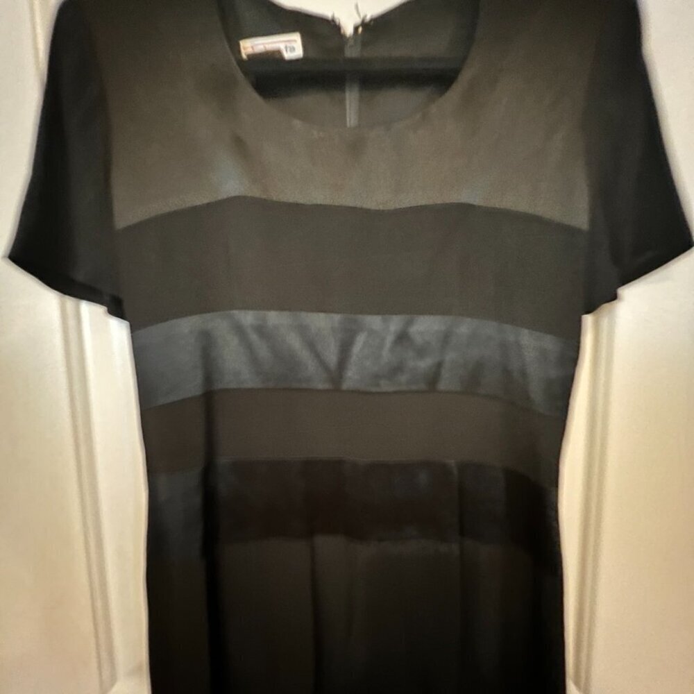 Vintage Talbots Black Dress SIze 4 - Picture 2 of 4